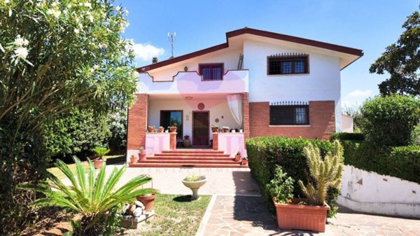 casa indipendente in vendita ad Ardea in zona Nuova Florida