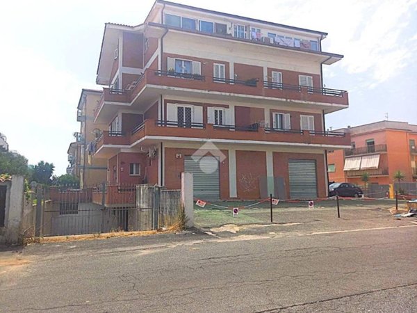 appartamento in vendita ad Ardea in zona Marina di Ardea