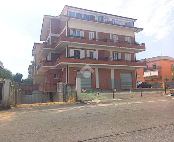 appartamento in vendita ad Ardea in zona Marina di Ardea