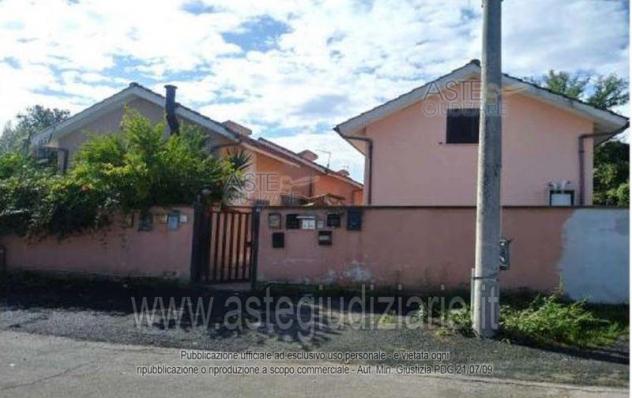 casa indipendente in vendita ad Ardea in zona Castagnola