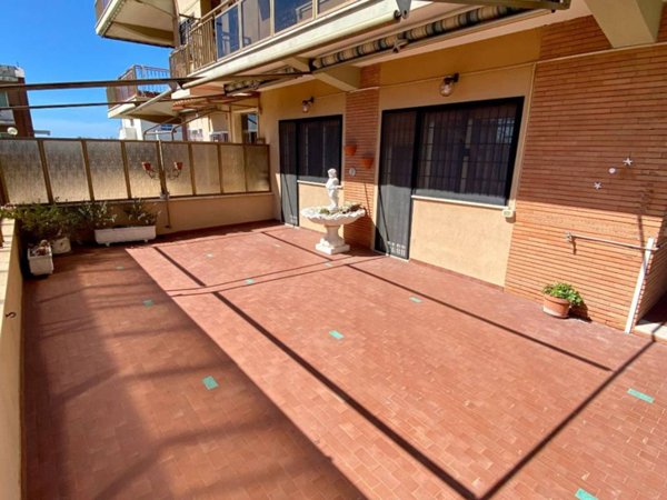 appartamento in vendita ad Ardea in zona Marina di Ardea