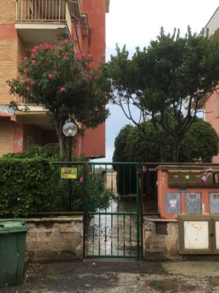 appartamento in vendita ad Ardea in zona Marina di Ardea