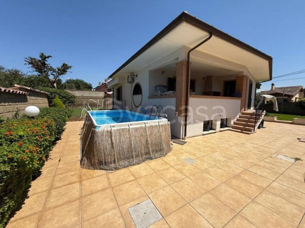 casa indipendente in vendita ad Ardea in zona Nuova Florida