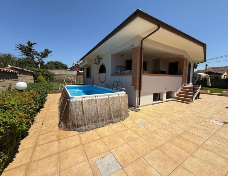casa indipendente in vendita ad Ardea in zona Nuova Florida