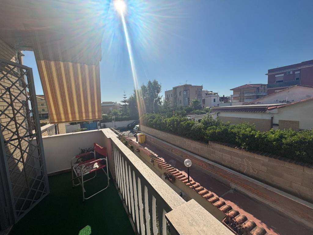 appartamento in vendita ad Ardea in zona Marina di Ardea