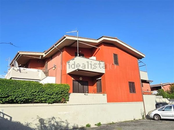 appartamento in vendita ad Ardea in zona Marina di Ardea