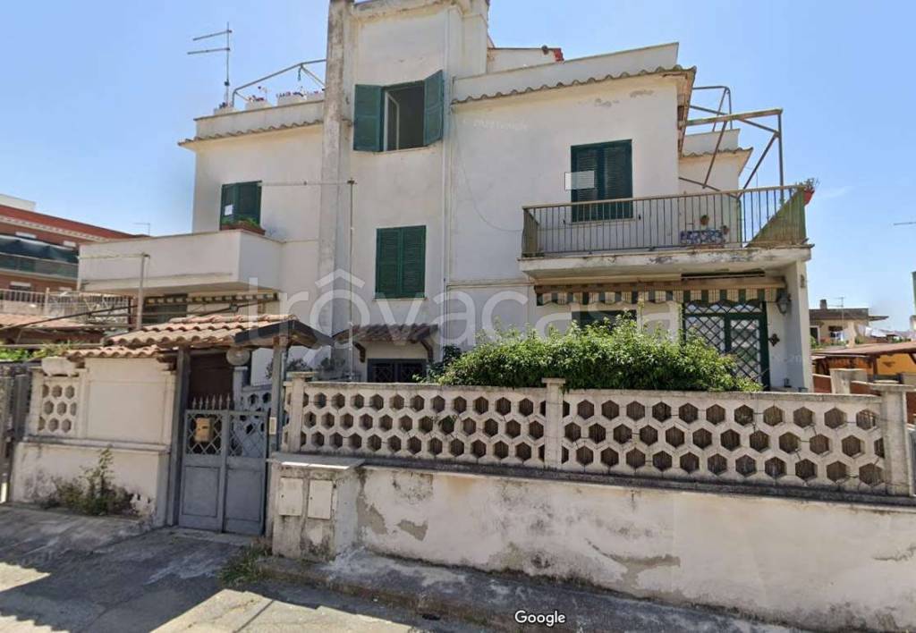 appartamento in vendita ad Ardea in zona Marina di Ardea