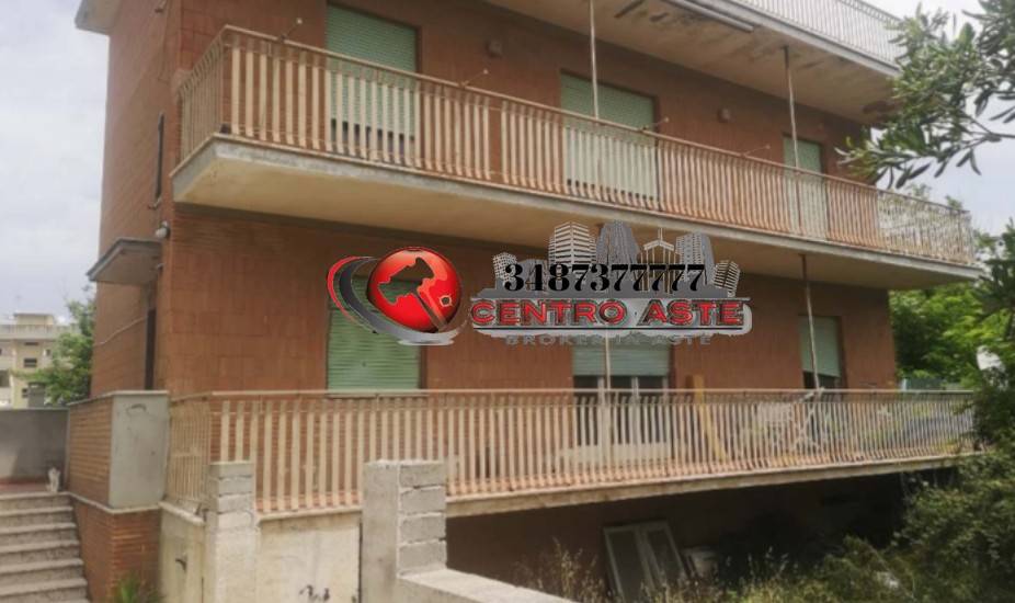 appartamento in vendita ad Ardea in zona Marina di Ardea