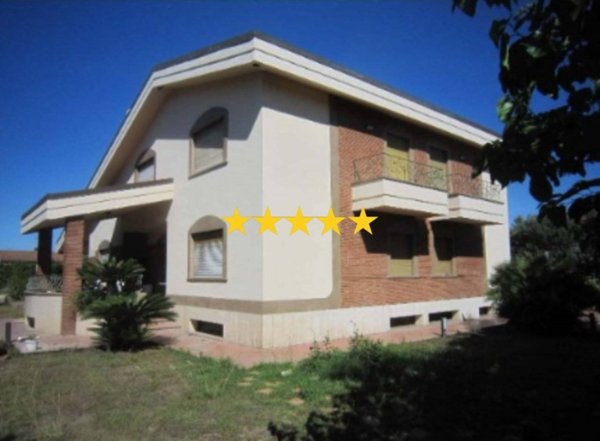 casa indipendente in vendita ad Ardea in zona Marina di Ardea