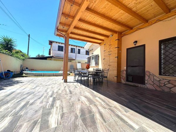 casa indipendente in vendita ad Ardea in zona Nuova Florida