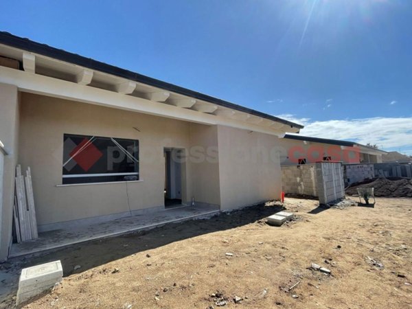 casa indipendente in vendita ad Ardea in zona Banditella