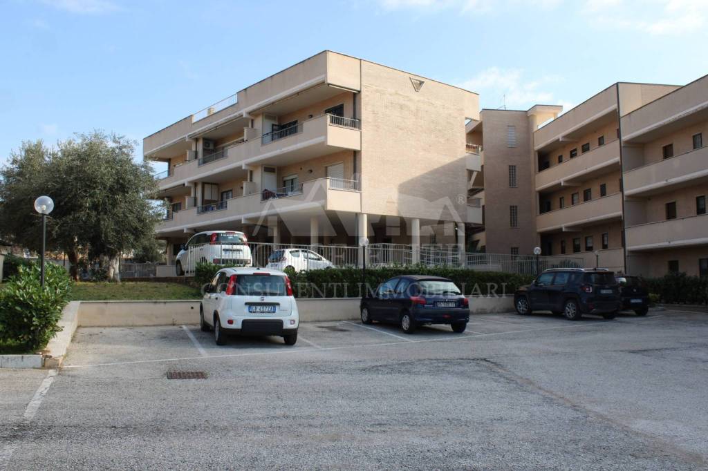 appartamento in vendita ad Ardea in zona Nuova California