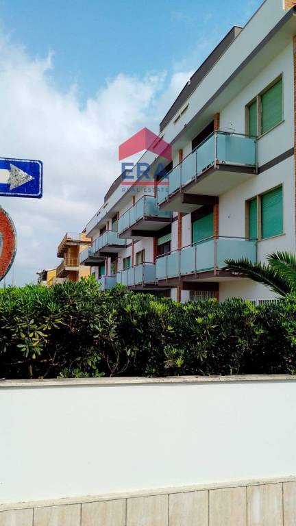 appartamento in vendita ad Ardea in zona Marina di Ardea