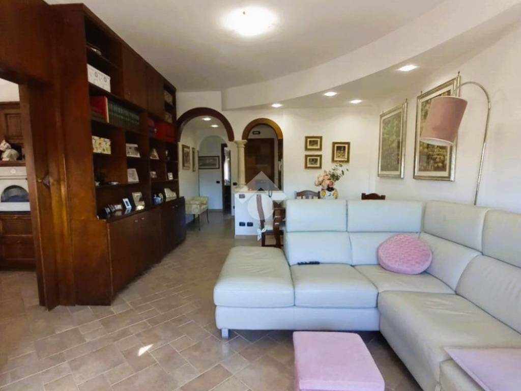 appartamento in vendita ad Ardea in zona Marina di Ardea