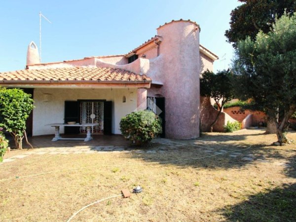 casa indipendente in vendita ad Ardea in zona Colle Romito