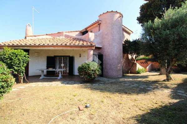 casa indipendente in vendita ad Ardea in zona Colle Romito