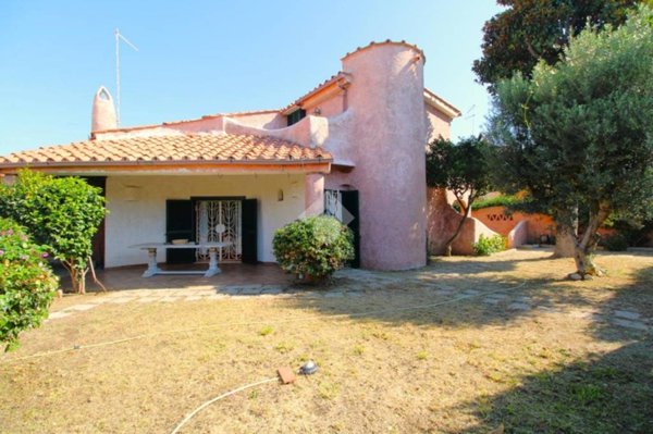 casa indipendente in vendita ad Ardea in zona Colle Romito