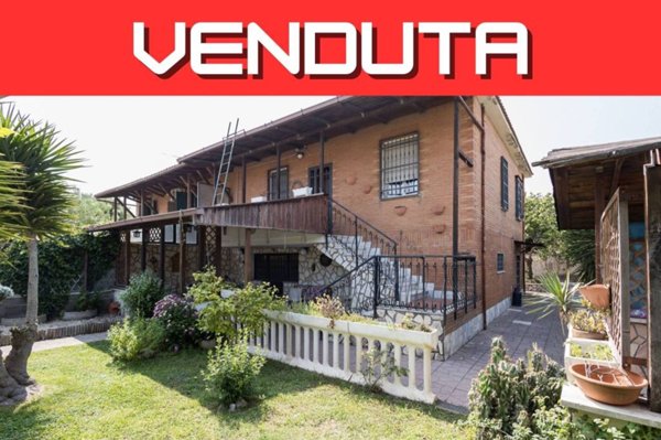 casa indipendente in vendita ad Ardea in zona Marina di Ardea