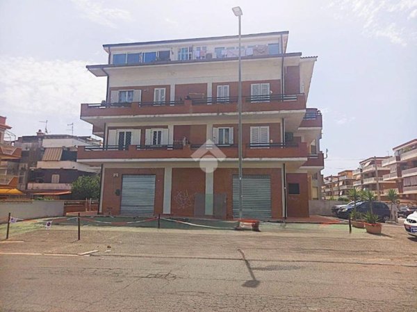 appartamento in vendita ad Ardea in zona Marina di Ardea