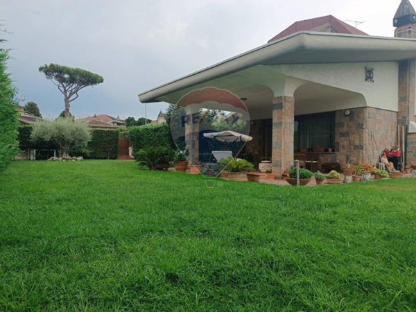 casa indipendente in vendita ad Ardea in zona Nuova California