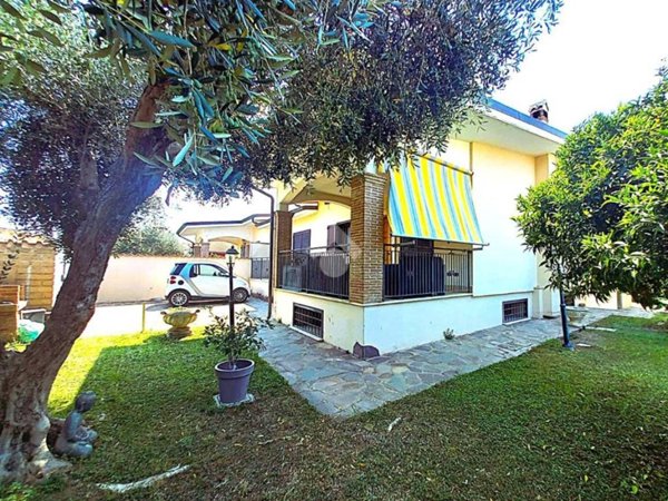 casa indipendente in vendita ad Ardea in zona Nuova Florida