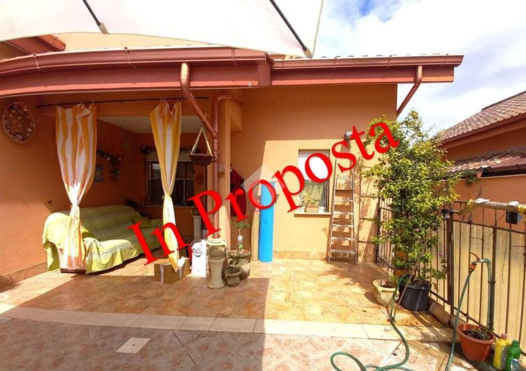 casa indipendente in vendita ad Ardea in zona Nuova California