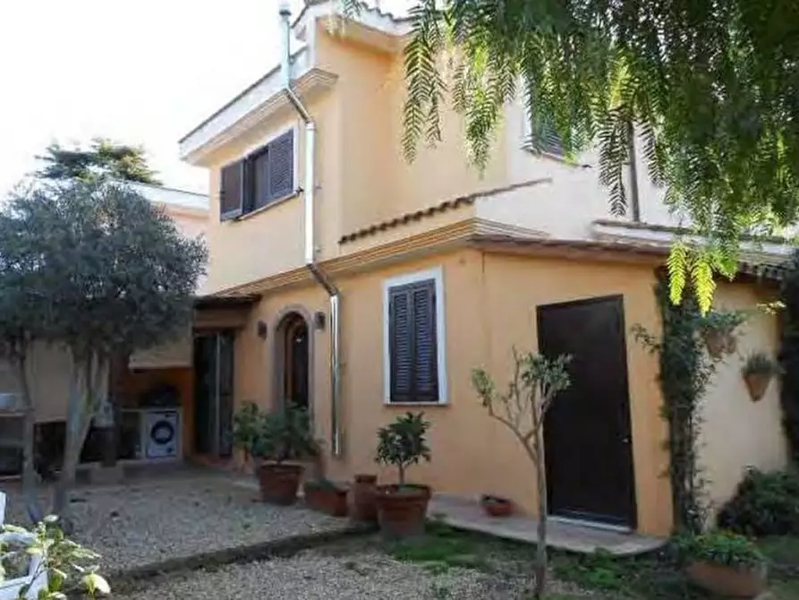 casa indipendente in vendita ad Ardea in zona Colle Romito