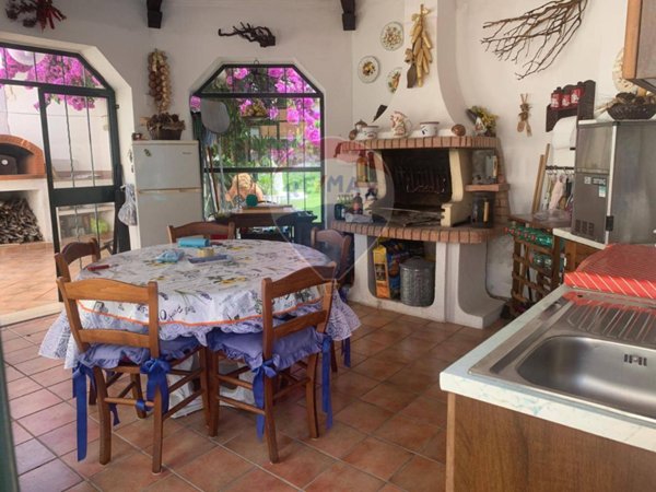 casa indipendente in vendita ad Ardea in zona Nuova California