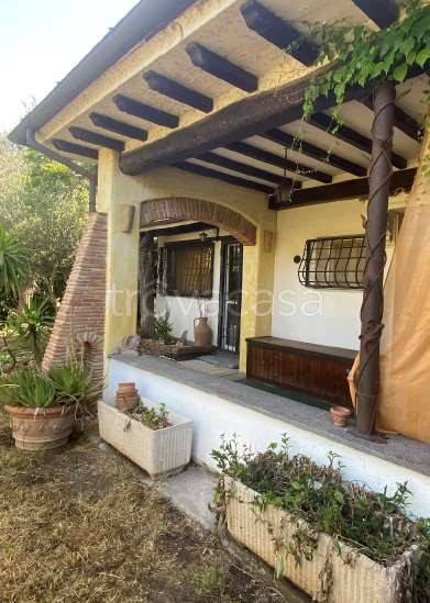 casa indipendente in vendita ad Ardea in zona Nuova California