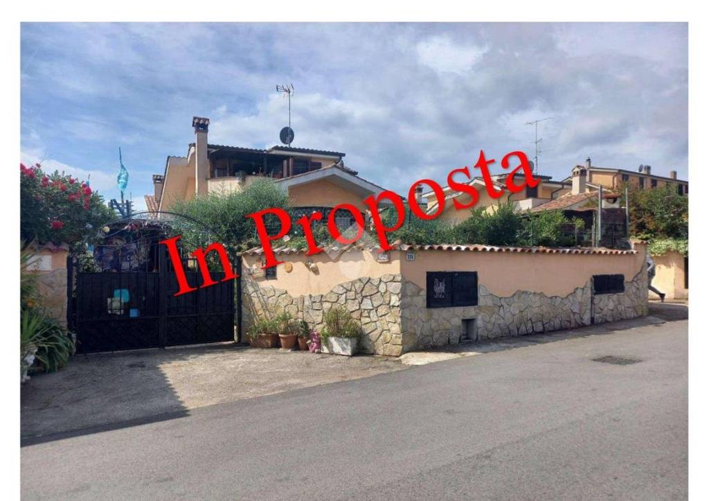 casa indipendente in vendita ad Ardea in zona Nuova Florida