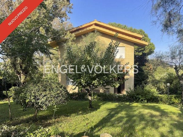 casa indipendente in vendita ad Ardea
