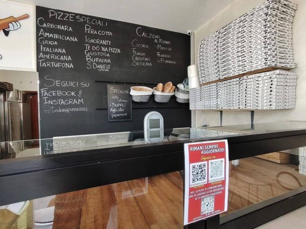 negozio in vendita ad Ardea in zona Nuova California