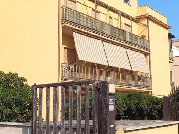 appartamento in vendita ad Ardea in zona Marina di Ardea