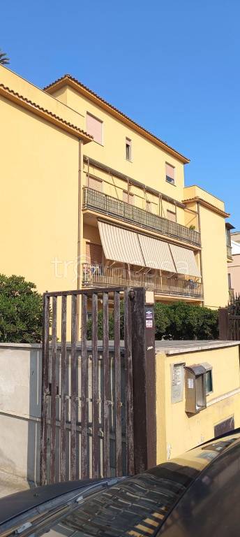 appartamento in vendita ad Ardea in zona Marina di Ardea
