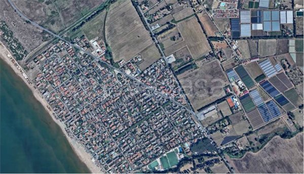appartamento in vendita ad Ardea in zona Marina di Ardea