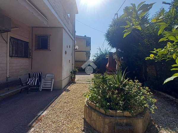 appartamento in vendita ad Ardea in zona Marina di Ardea