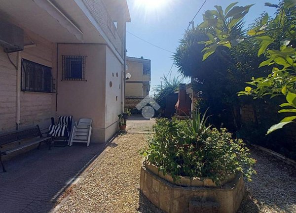 appartamento in vendita ad Ardea in zona Marina di Ardea