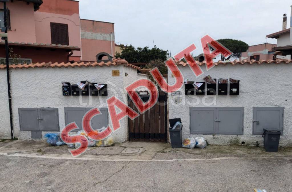 appartamento in vendita ad Ardea in zona Nuova California