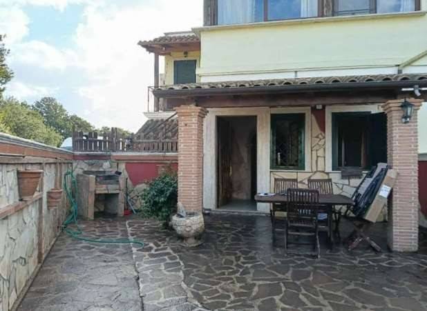 casa indipendente in vendita ad Ardea in zona Nuova Florida