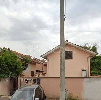 casa indipendente in vendita ad Ardea in zona Castagnola