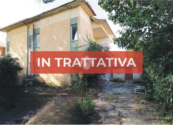 casa indipendente in vendita ad Ardea in zona Colle Romito