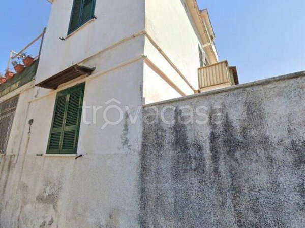 appartamento in vendita ad Ardea in zona Marina di Ardea