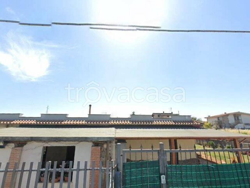 casa indipendente in vendita ad Ardea in zona Montagnano
