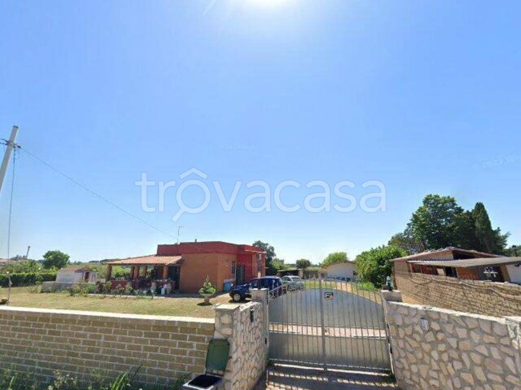 appartamento in vendita ad Ardea in zona Colle Romito