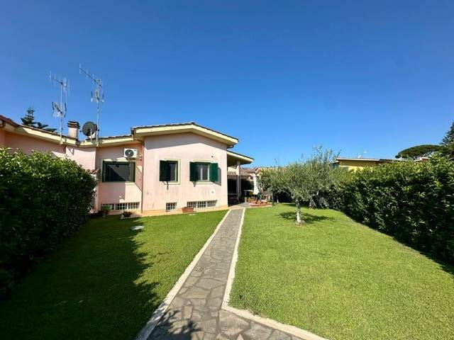 casa indipendente in vendita ad Ardea in zona Nuova Florida
