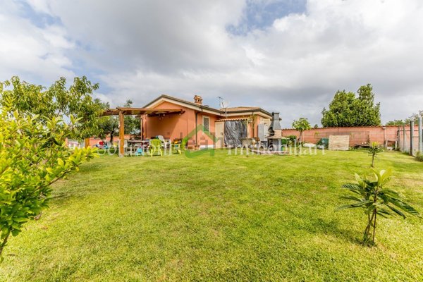 casa indipendente in vendita ad Ardea in zona Nuova California