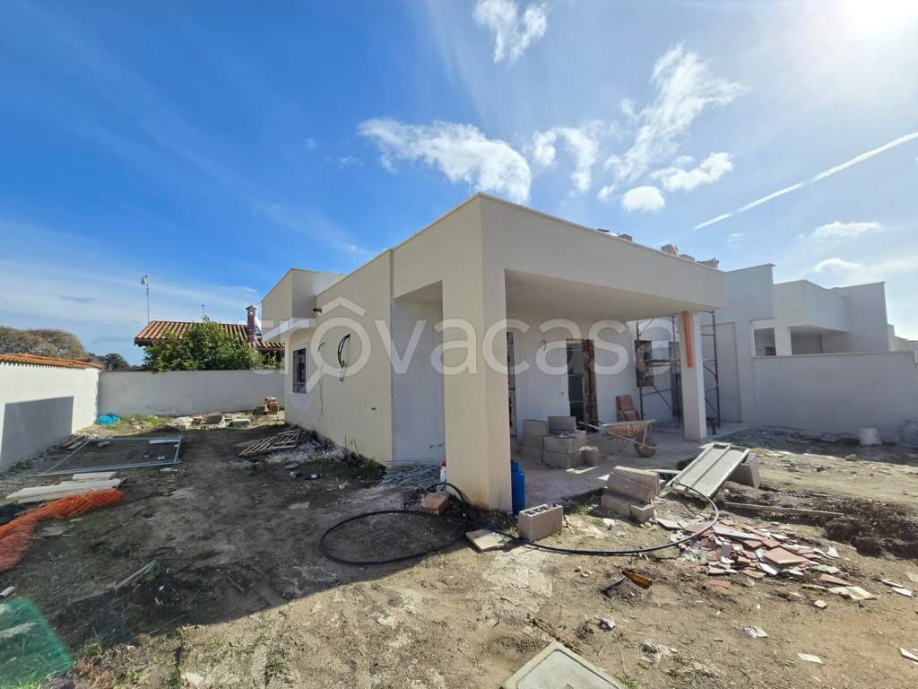 casa indipendente in vendita ad Ardea in zona Banditella