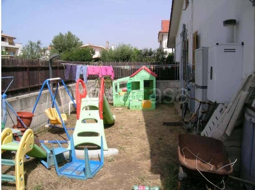 casa indipendente in vendita ad Ardea in zona Nuova California