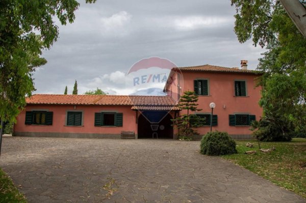 casa indipendente in vendita ad Ardea