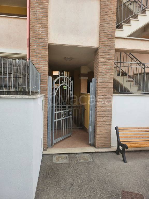 appartamento in vendita ad Ardea in zona Marina di Ardea